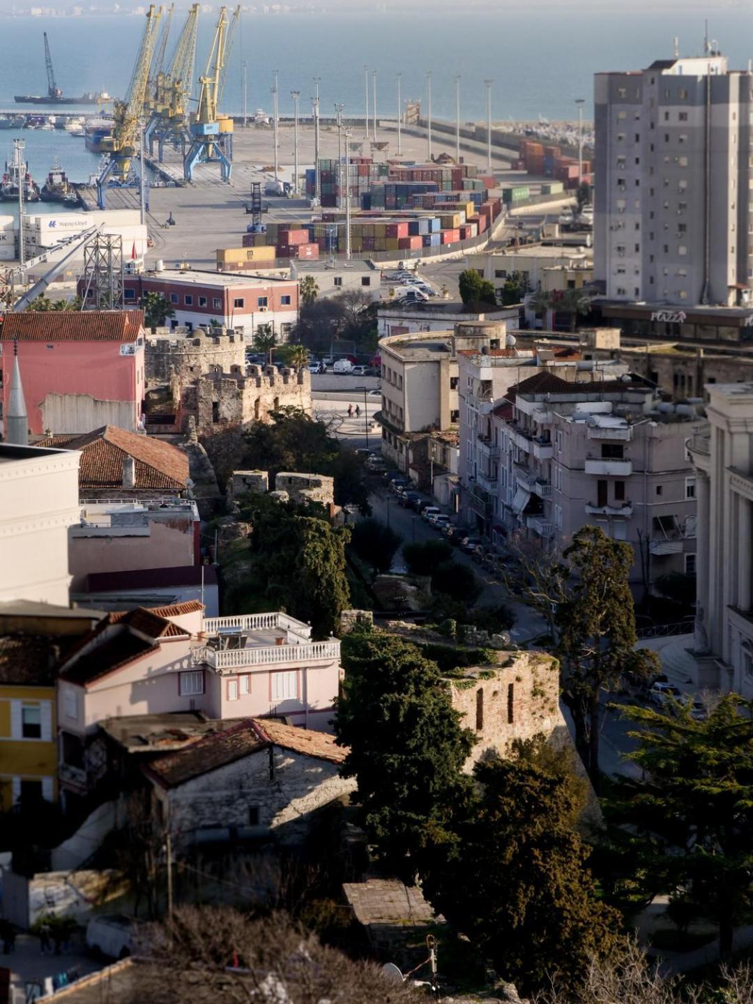 Super Apartment In The Ancient Roman Amphitheater Durres Ngoại thất bức ảnh